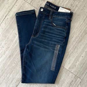 NWT. American Eagle- Women’s Super Hi-Rose Jegging. Ne(x)t Level Stretch.